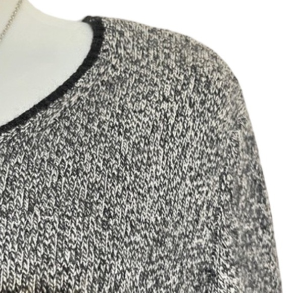 Vintage Luxury 100% Cashmere Sutton Studio Sweater Size Medium - Picture 3 of 7